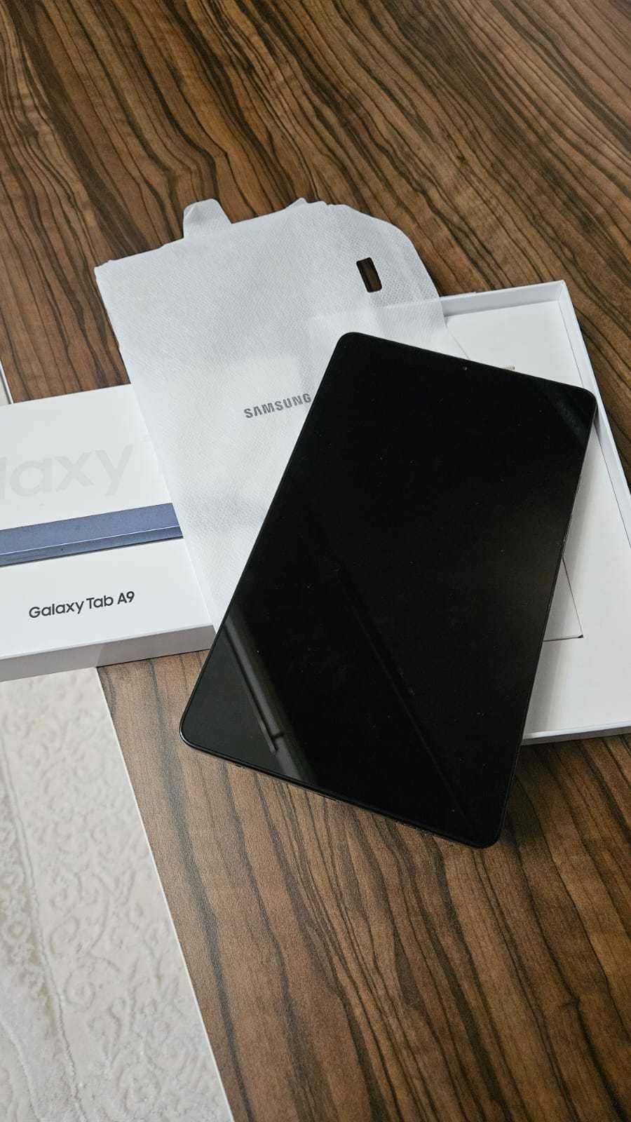 Tableta SAMSUNG GALAXY TAB A9 8,7"  128GB , 8GB RAM  WiFi Navy