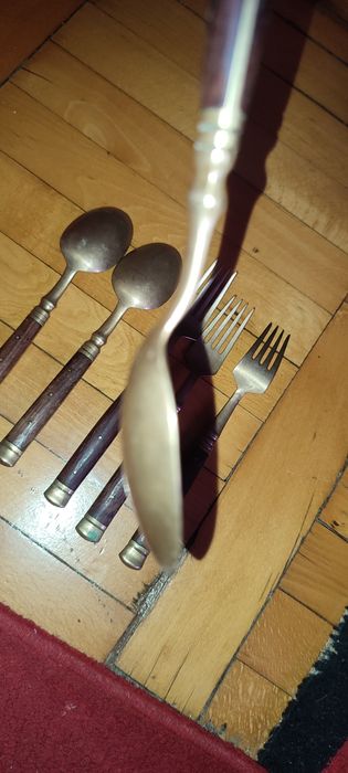 3 linguri bronz+3 furculite bronz-50 lei toate