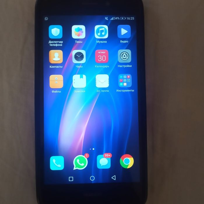 Телефон б/у черный Хуавей