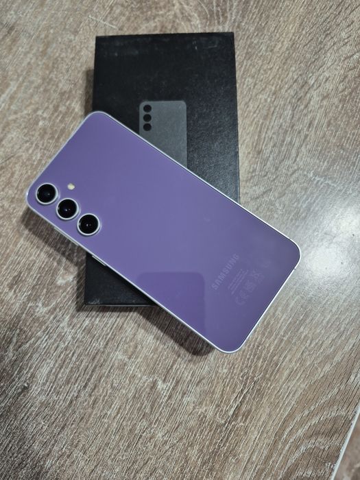 Samsumg Galaxy S23 FE - 600 lei.