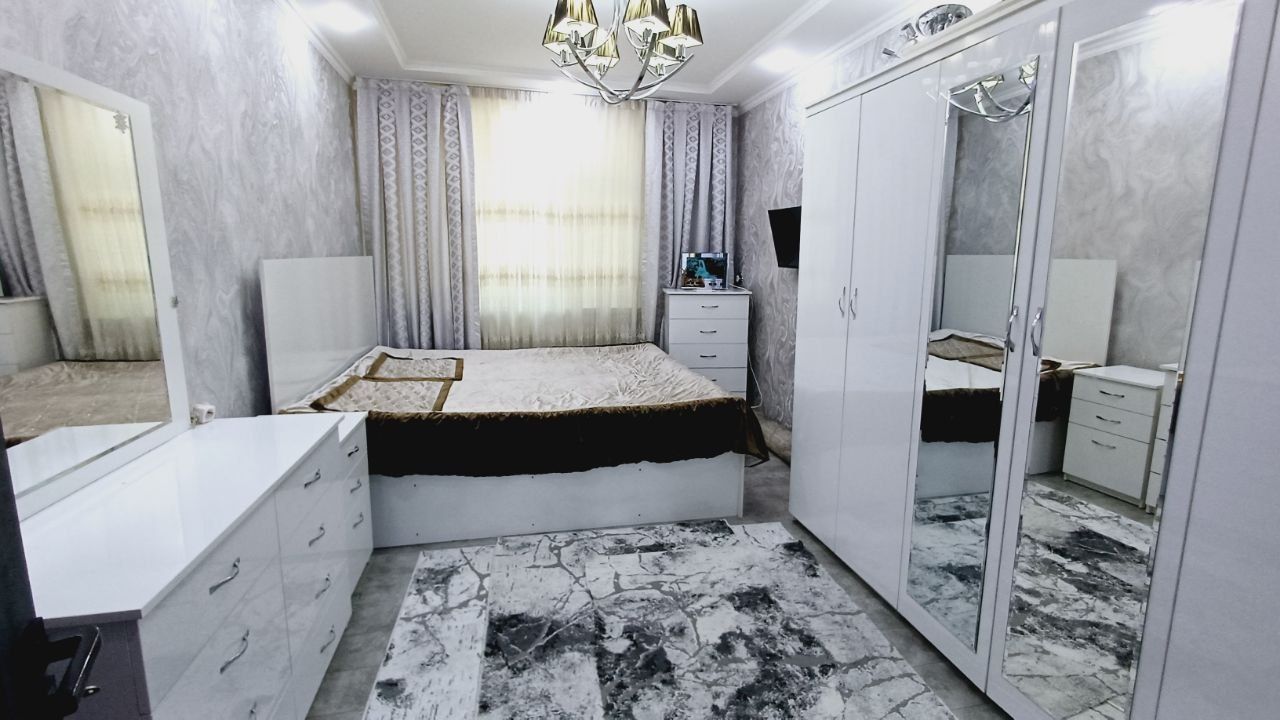 Продам чил 17 кв 3хона 3 этаж 4 этажлий дом орентир Парламент кафе