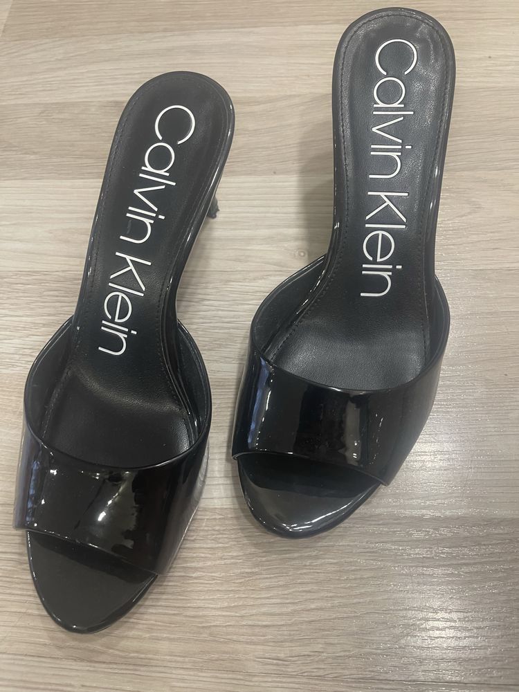 Чехли Calvin Klein