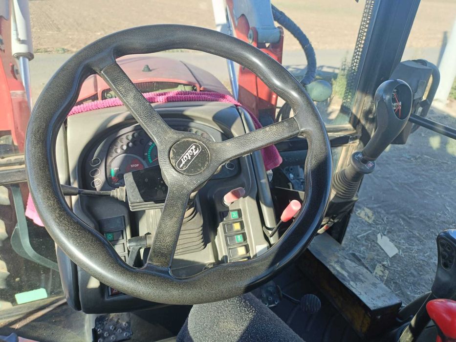 Tractor Zetor Forterra 135 cu încărcător frontal și hidraulică