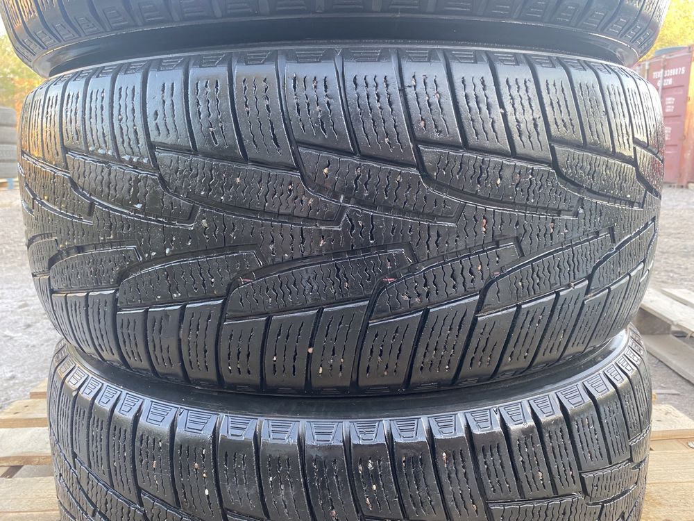 Шины 255/55R18 (3+1)