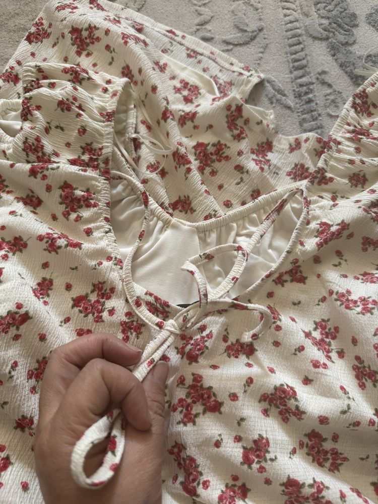 Янги куйлак Bershka брендиники