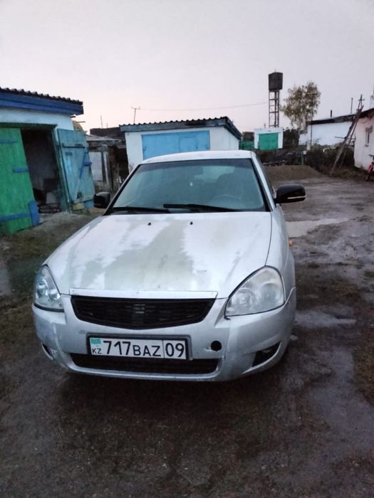 Продаю машину ваз 2170 приора машина находится в городе темиртау торг