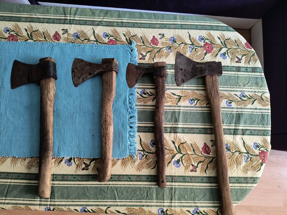 Малки брадви тип топор