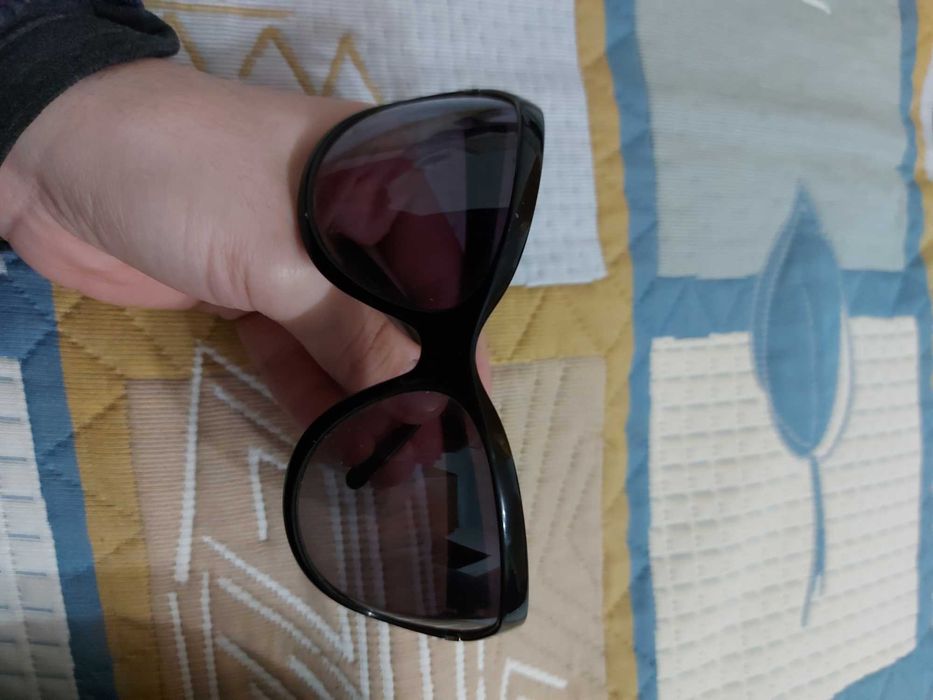 Продавам 11 слънчеви очила