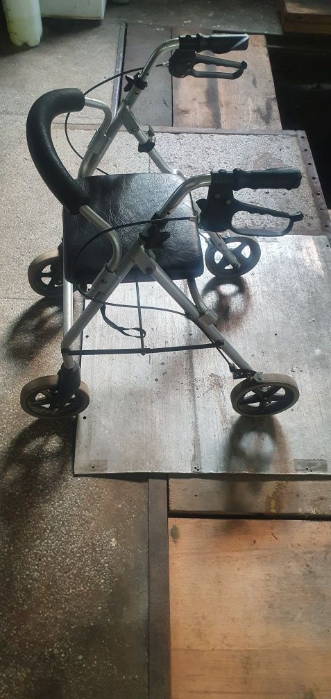 Suport scaun dizabilitati
