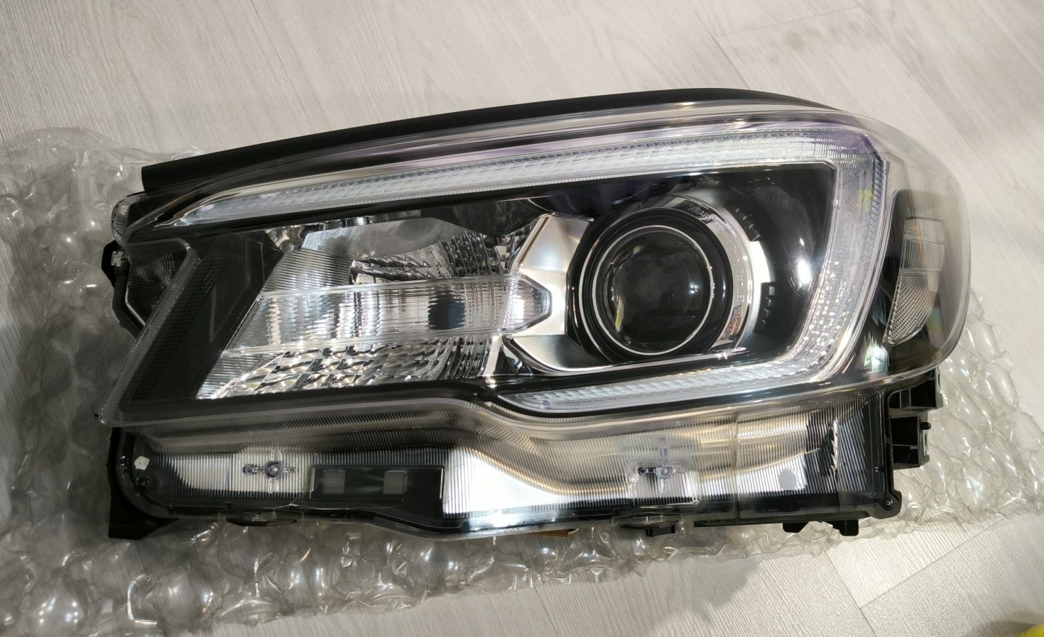 Фары Led adaptive Subaru Forester sk