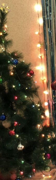 Срочно связи с переездом елка с игрушками