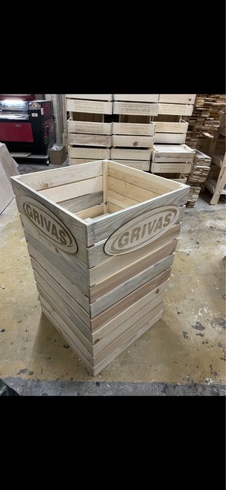 Дървен промо кош