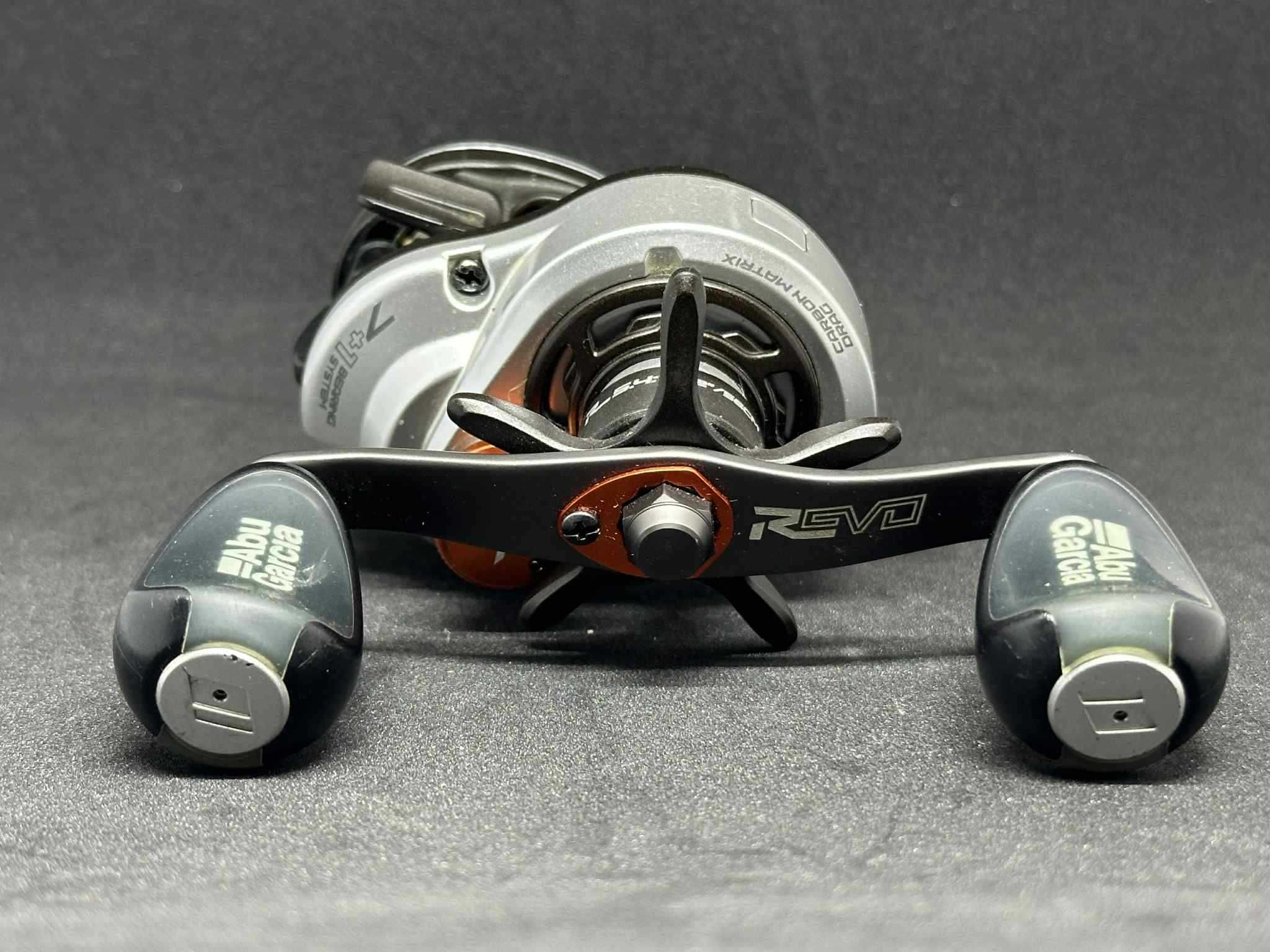 Мултипликатор ABU GARCIA Revo 5 X-HS Low Profile LH