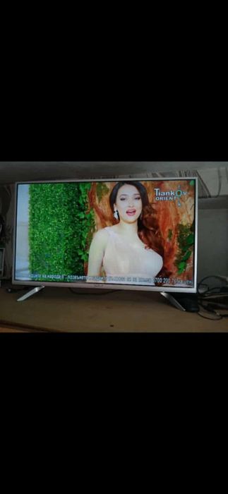 Лед тв Тесла  32 инча