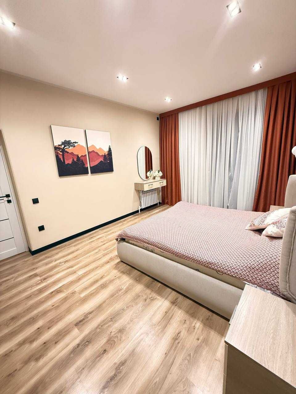Eco House
Район: Яккасарай 
Ориентир: Мукими мост, 58м2 2-ком !!