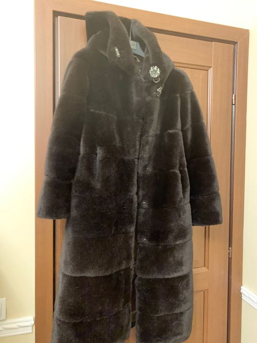 Шуба, пуховики, куртки