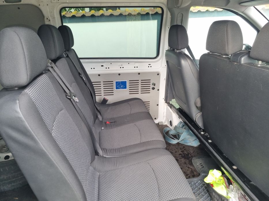 Vând sau schimb mercedes vito 113
