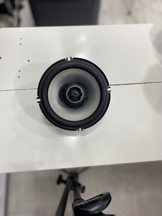 Pioneer TS-A1606C va Alpine SPS600 sotiladi