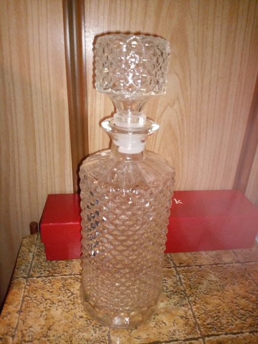 Красиво шише за ракия