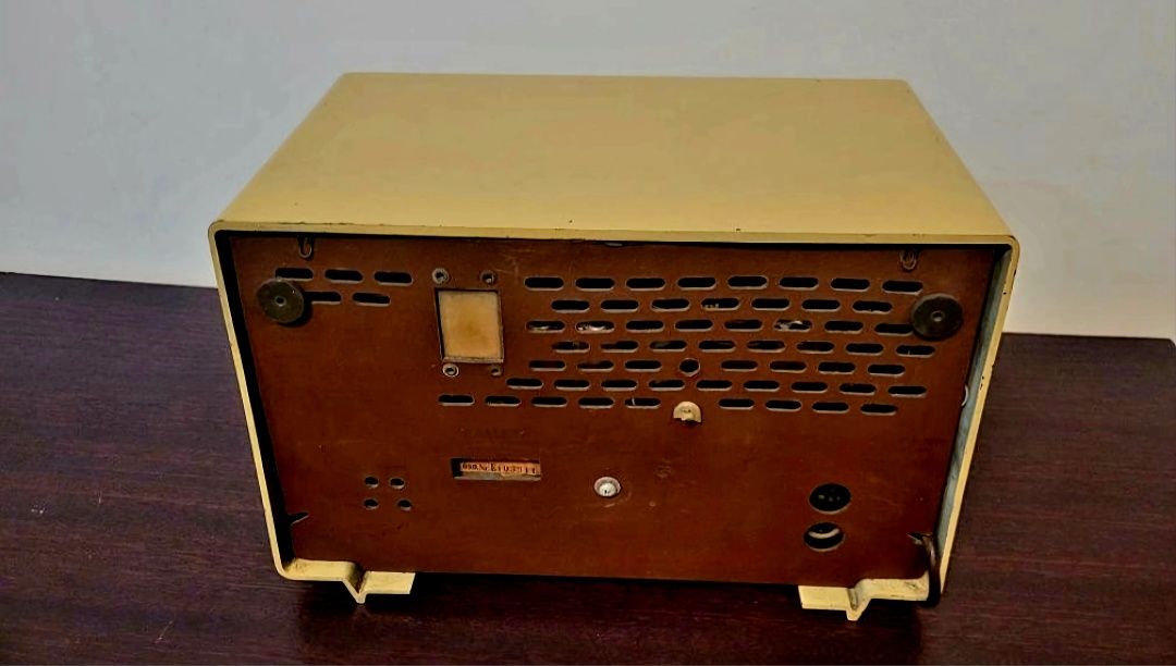 Radio Blaupunkt Ballett 21050 anii 1961/1962
TYP-21050