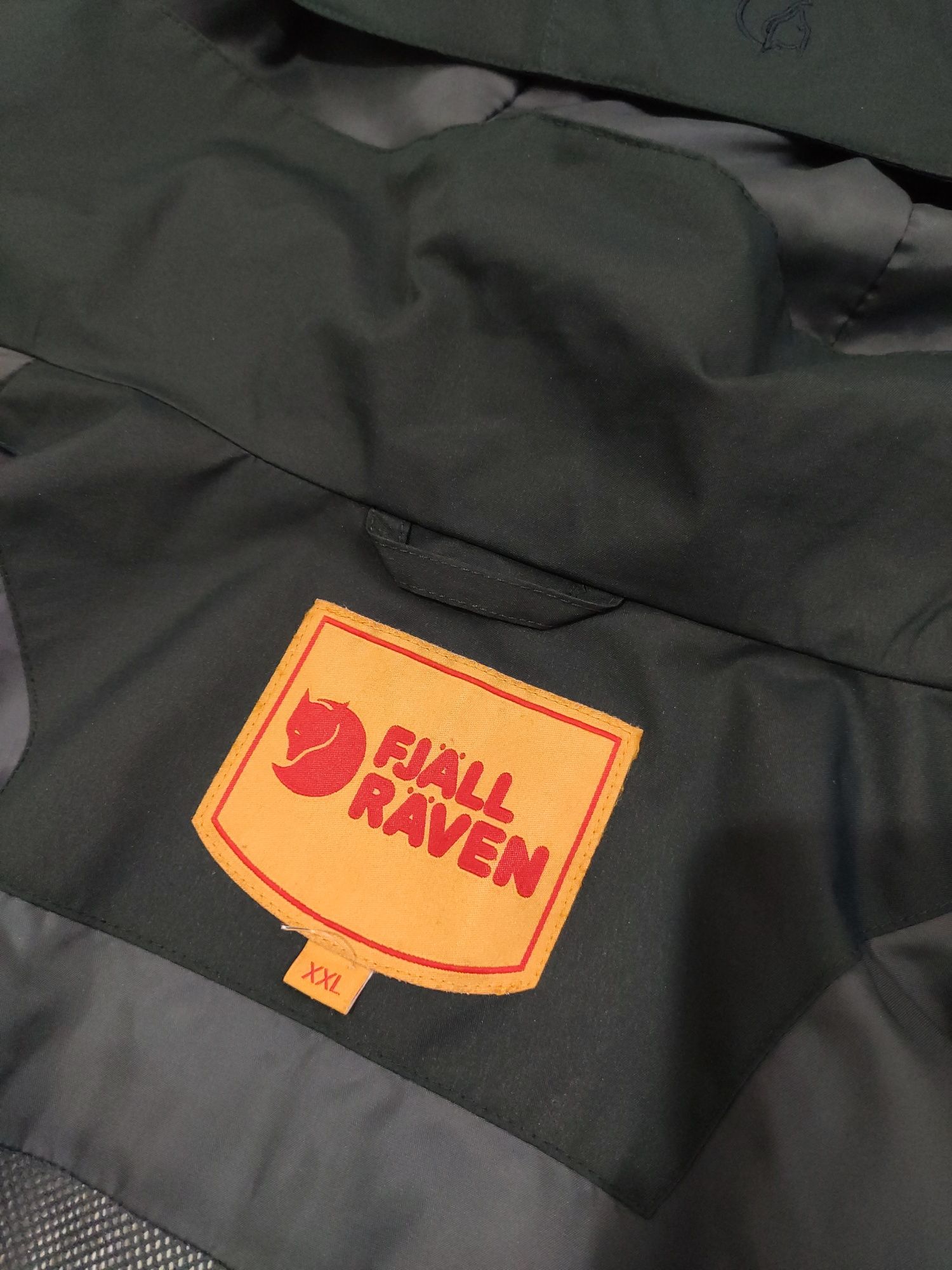 Geaca impermeabila Fjallraven mărimea XXL