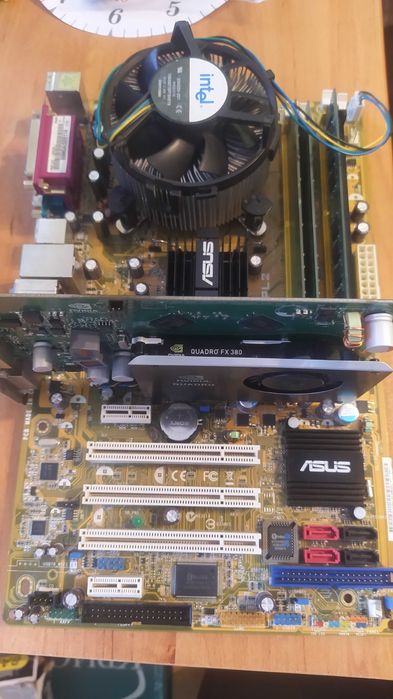 Дъно Asus P5PL2, Intel Core 2 6400, 2Gb RAM и видеокарта Quadro FX380