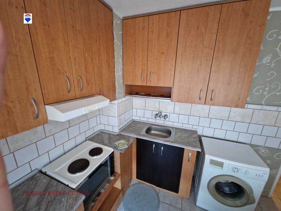 Дава се под наем Едностаен апартамент в Русе, Хъшове - 40 кв.м за 204 € - Снимка #3