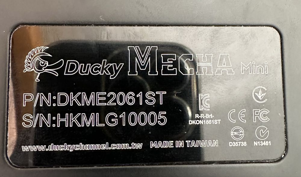 Ducky Mecha Mini (черни суичове)