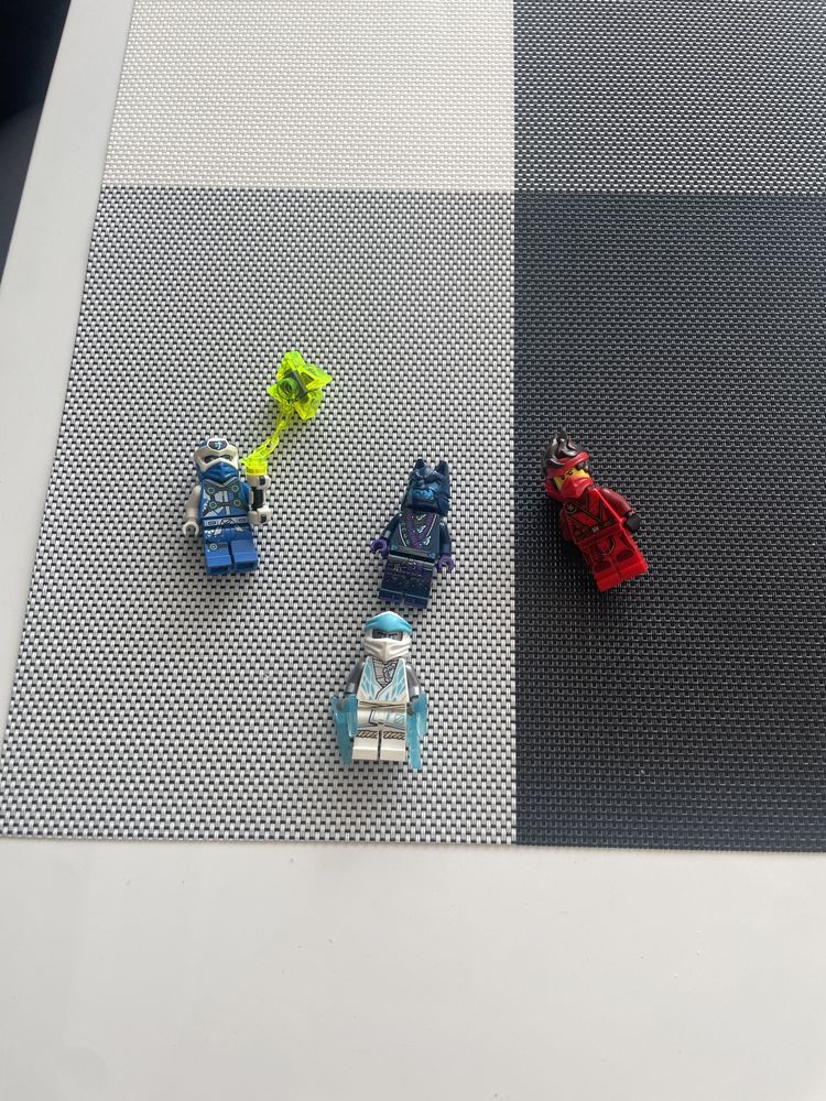 Здравейте предлагам lego ninjago фигурки вижте  описанието