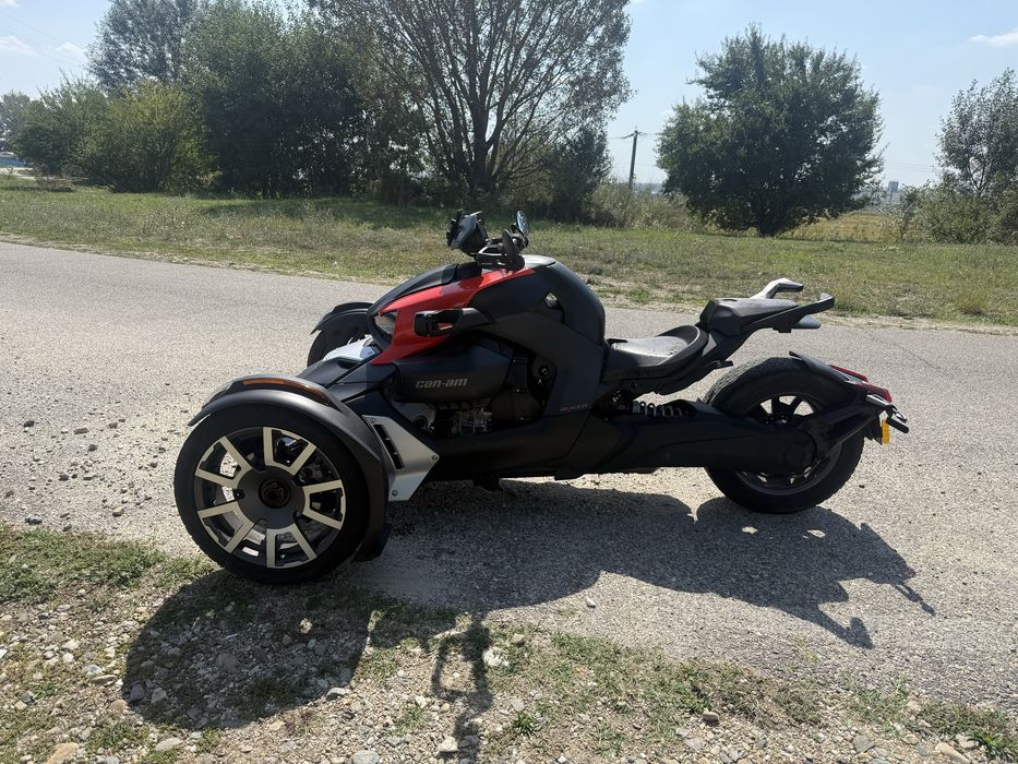 Ryker 900cc Raly