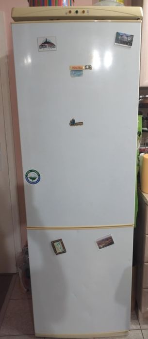 Хладилник с фризер Волтел