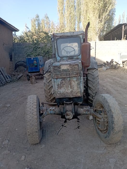 Traktor T40 sotiladi