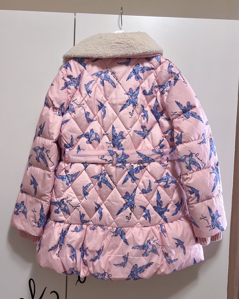Яке Juicy Couture, 8 години