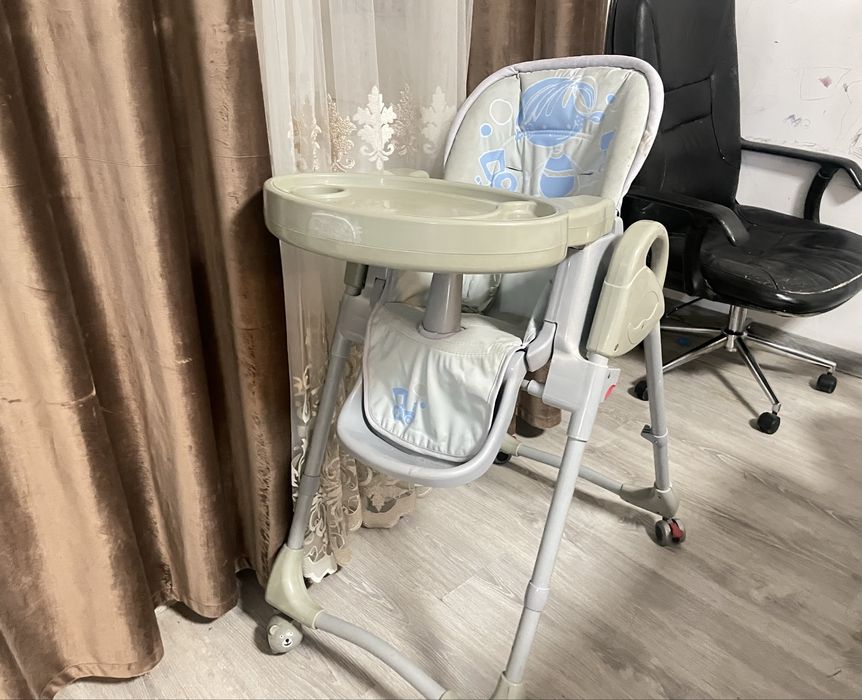 Godaklar ovqatlanish stuli