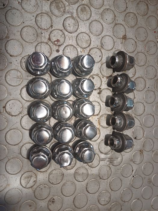 Гайки за рав4 2005г