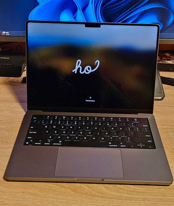 MacBook Pro 14” M1 Pro (A2442, 2021) – 16GB RAM / 512GB SSD