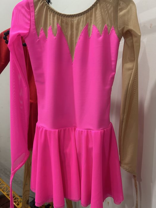 Платье-куакльник для фигурного катания