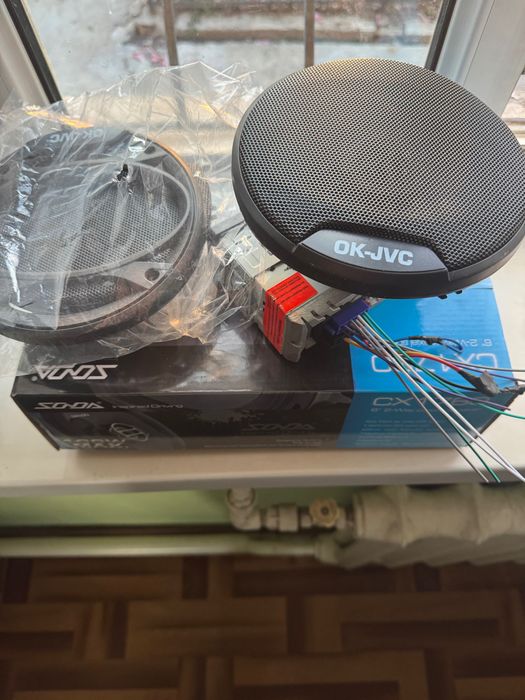 Продам колонки JVC 16 см и магнитолу Pioneer (комплект)