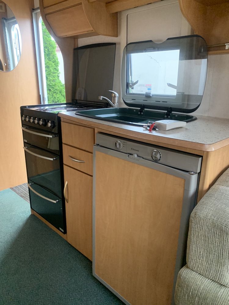 Rulotă Coachman VIP 520/4 CADOU (ANTIFURT ROTI)