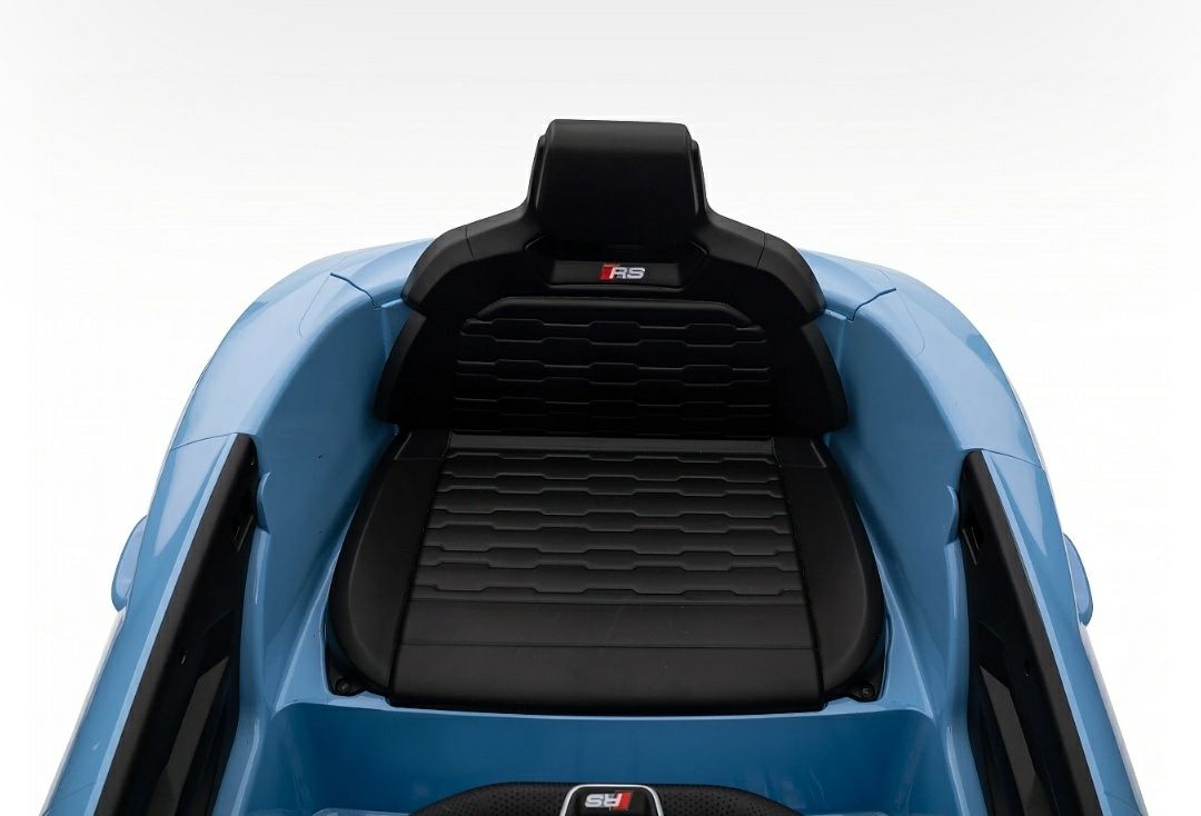 AUDI RS e-tron синя