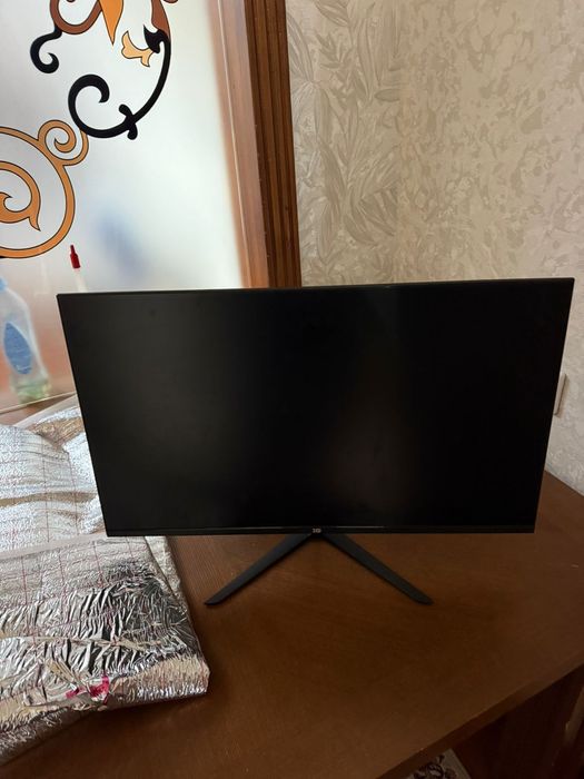 Монитор для работы в офисе