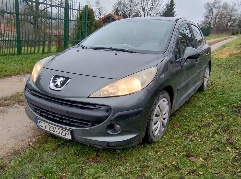 Vând Peugeot 207