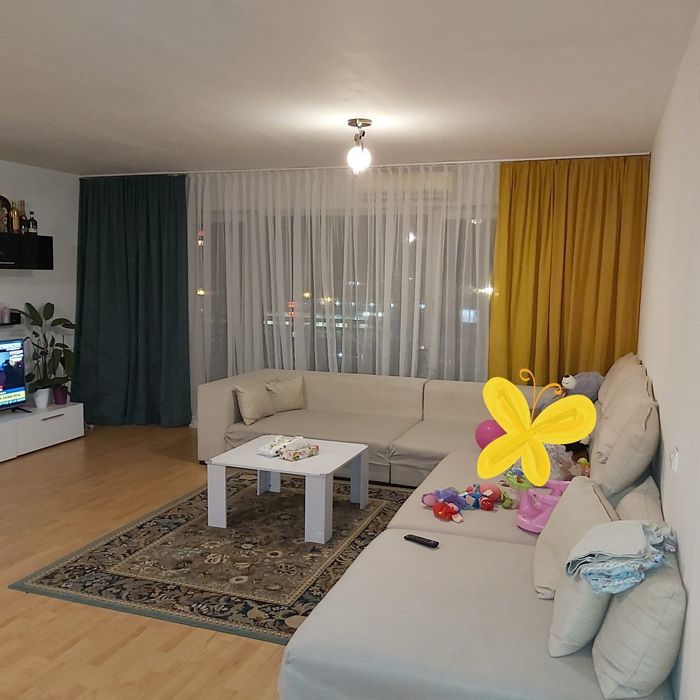 Colțar living in stare buna cu mici urme de uzura,