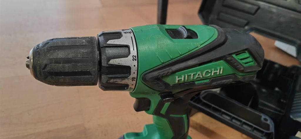 Продавам Винтоверт Hitachi DV 18DGL в отлично състояние