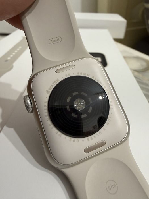 Apple Watch SE (2023) Starlight 40mm Band S/M