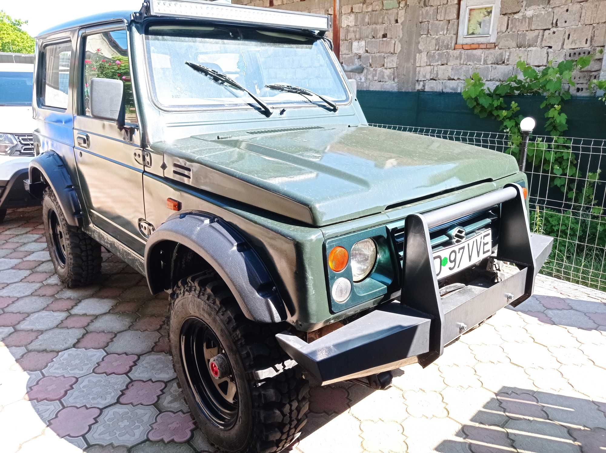 Suzuki samurai an 2000