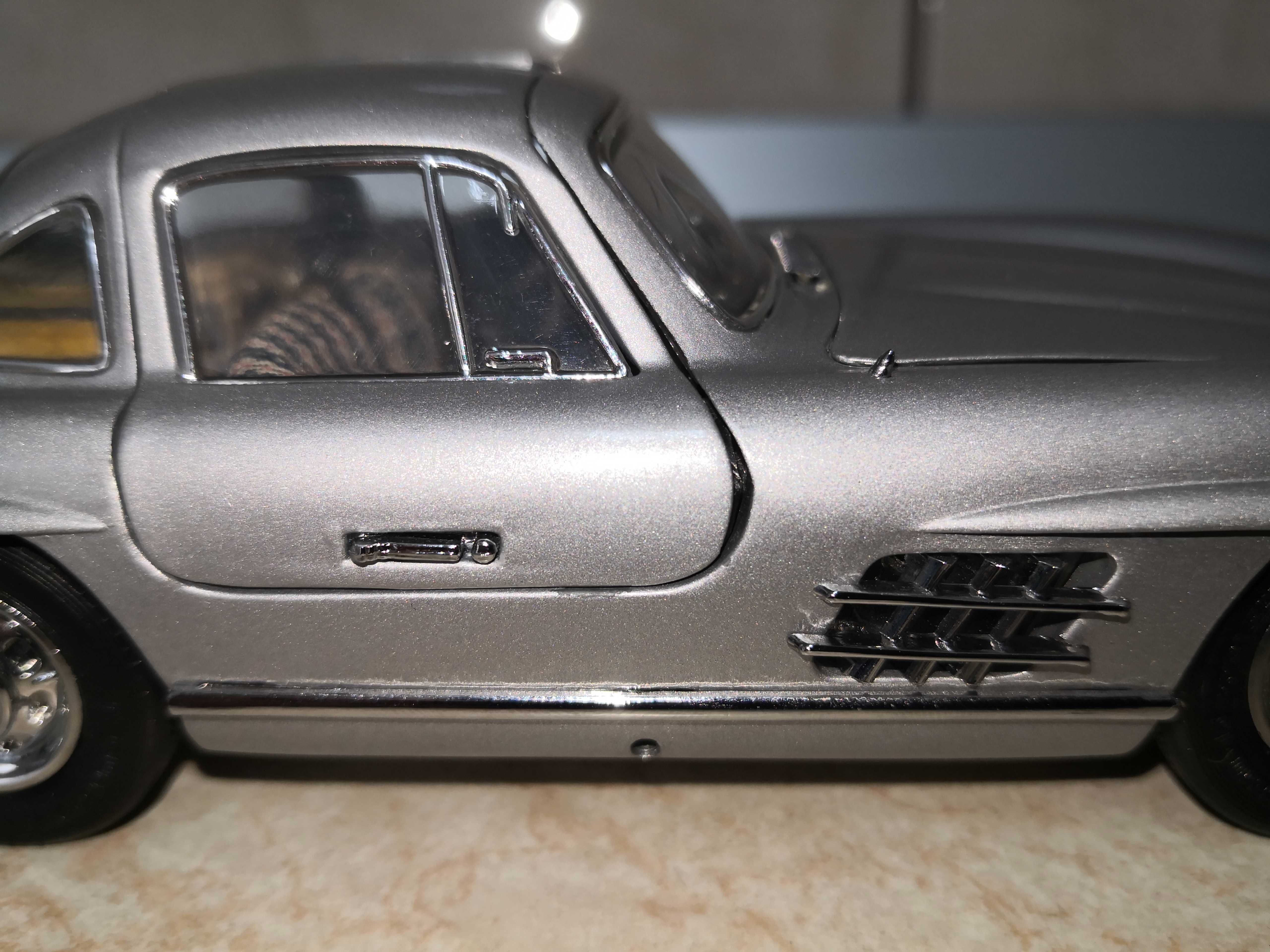 Macheta Mercedes Benz 300 SL 1954 scara 1:24 producator Franklin Mint