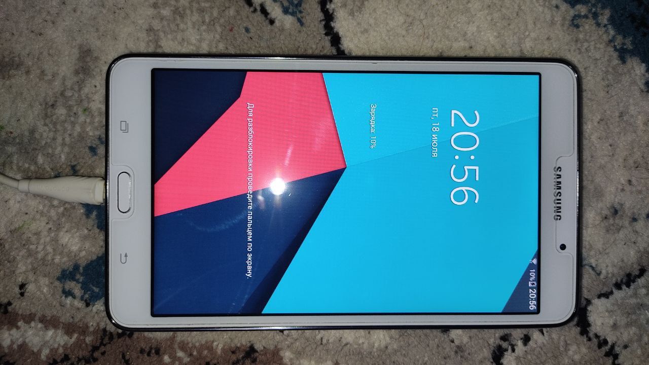 Продам планшет SAMSUNG TAB 4 + SD