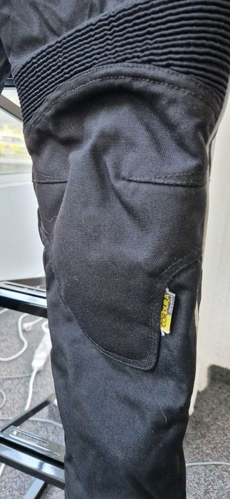 Pantaloni motocicleta