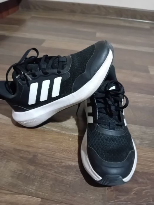 Маратонки Adidas